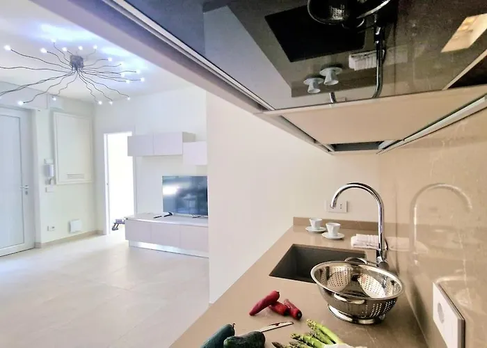 Soleil - Front Apartment